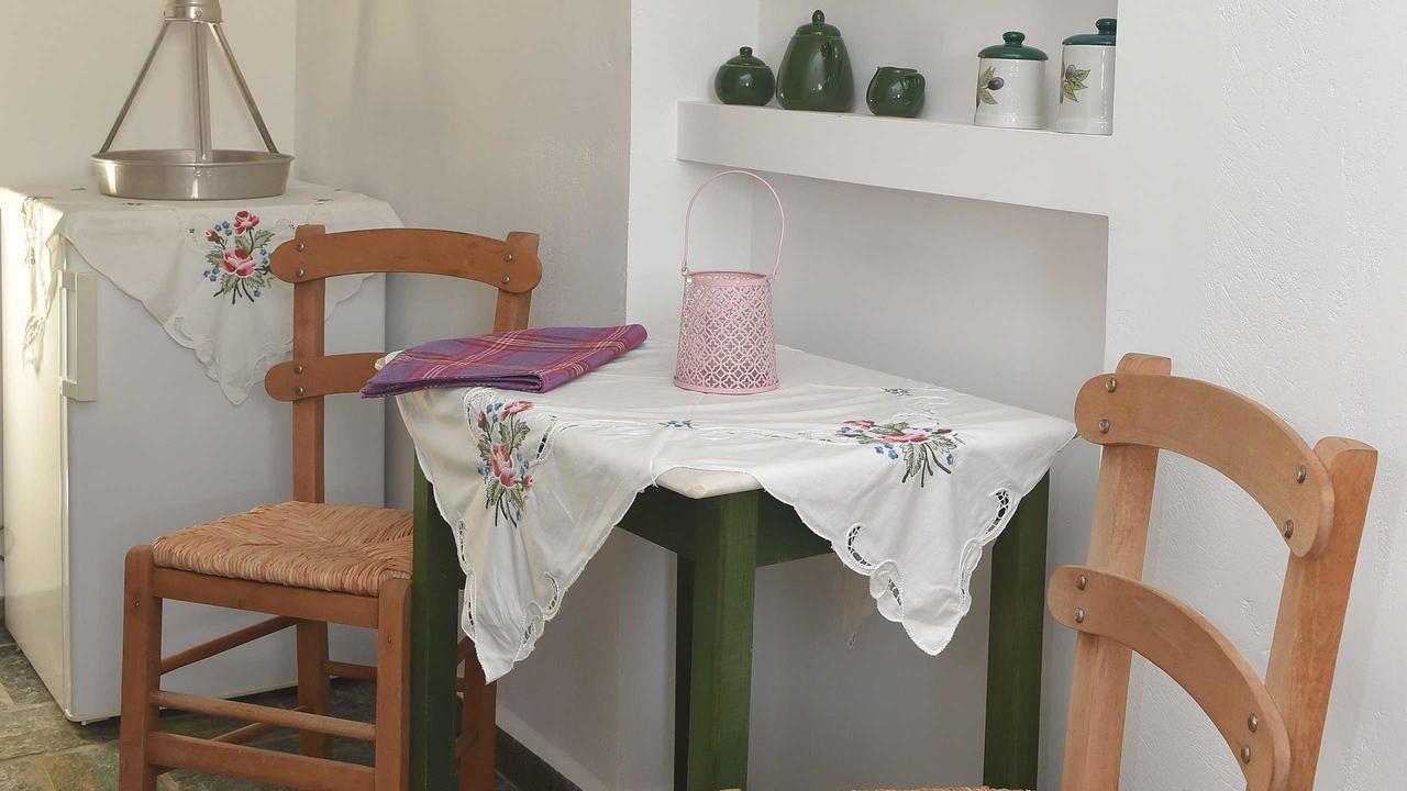 Apartamento Anemos And Almyra Kini Exterior foto